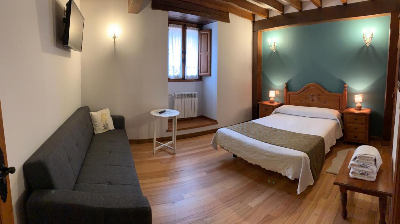 Hotel La De 2*